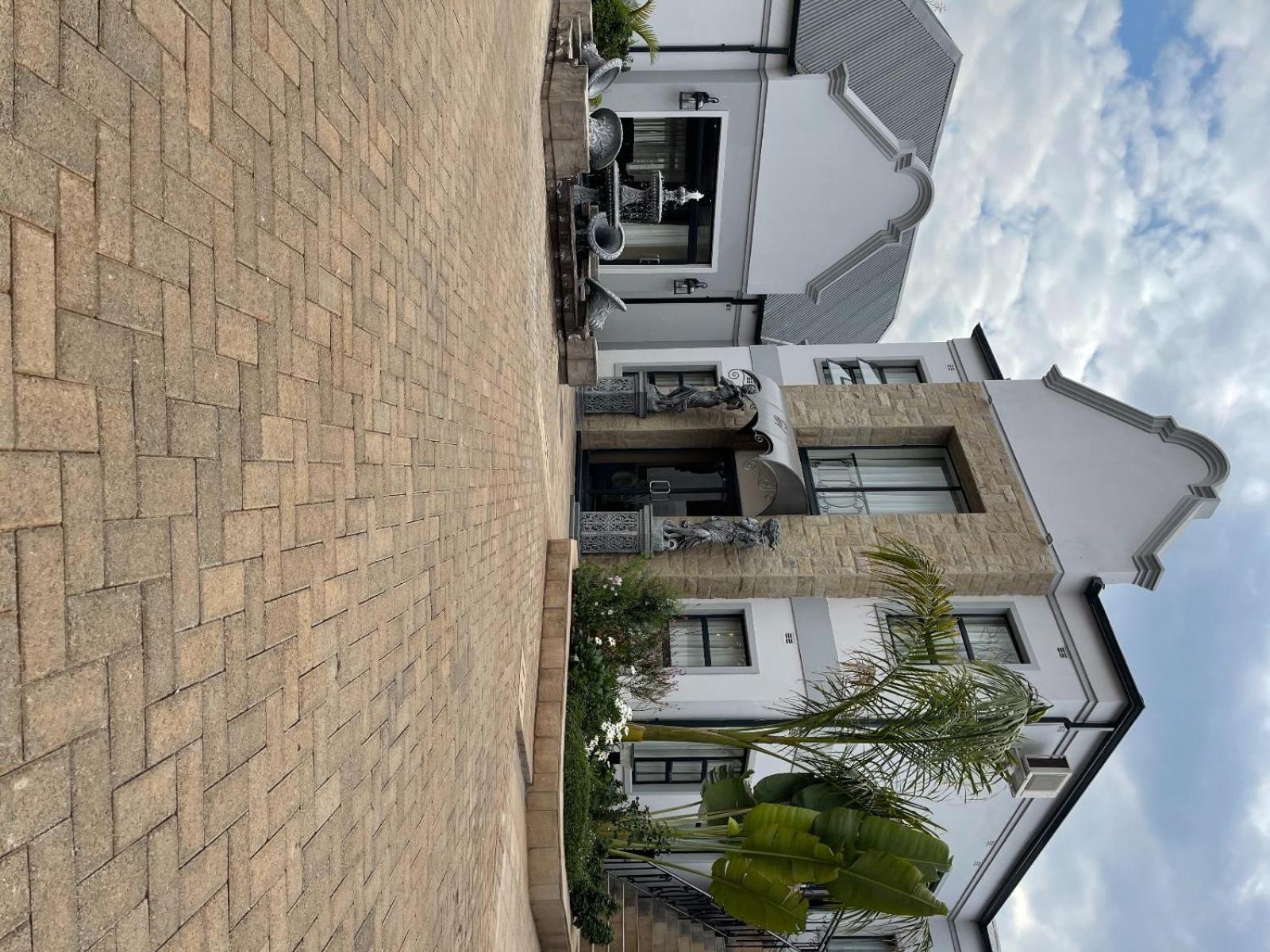 Ezulwini Villa Hotel ハラレ エクステリア 写真