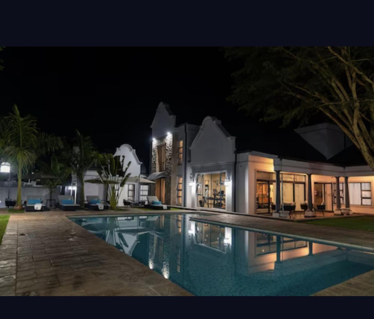 Ezulwini Villa Hotel ハラレ エクステリア 写真